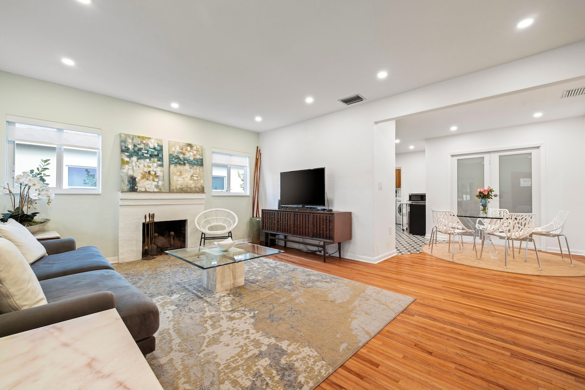 Popular Airbnb listing: 3BR/2BA Miami Central (Grove/Gables) w/parking in Silver Bluff