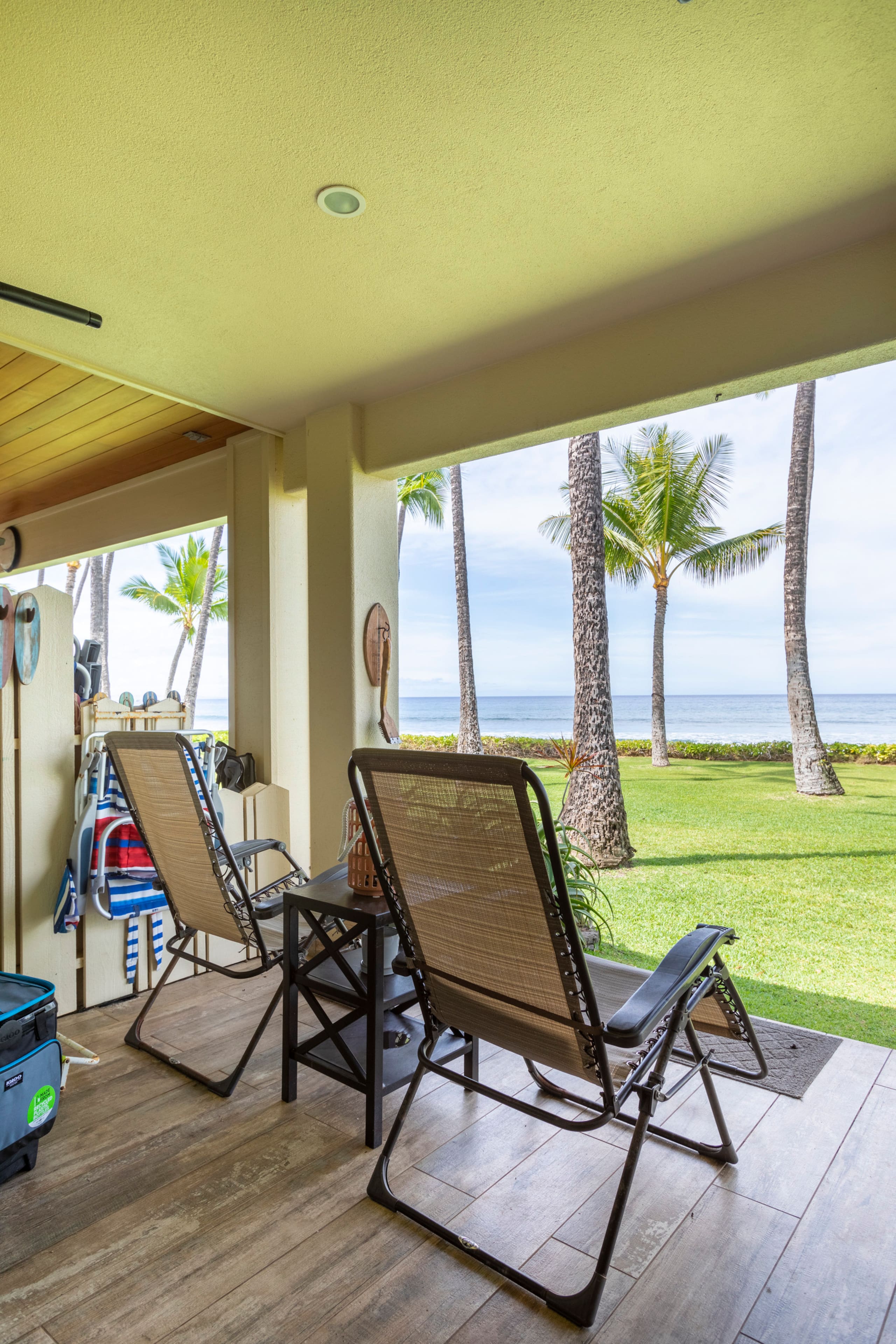 Townhouse in Lahaina · ★4.86 · 2 bedrooms · 2 beds · 2.5 baths - Image 13