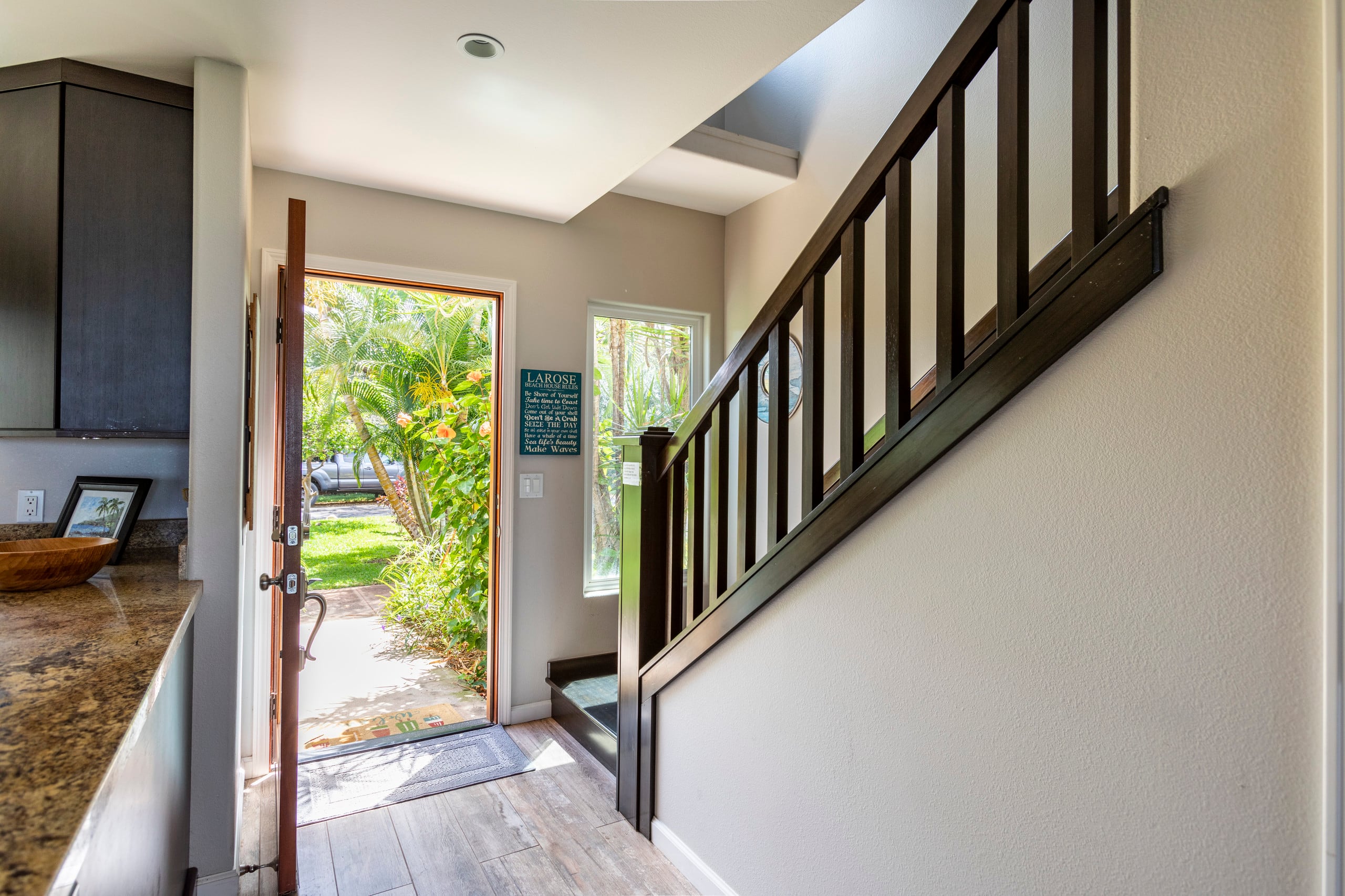 Townhouse in Lahaina · ★4.86 · 2 bedrooms · 2 beds · 2.5 baths - Image 10