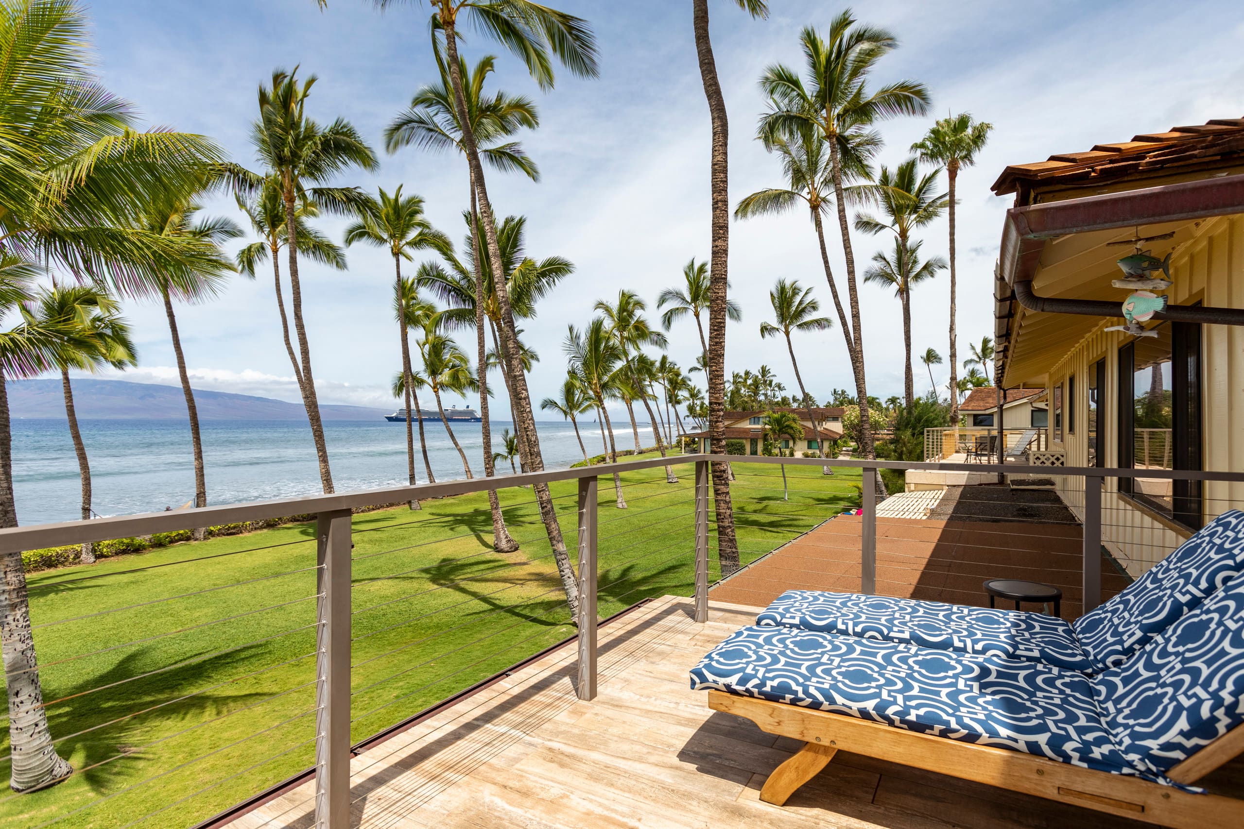 Townhouse in Lahaina · ★4.86 · 2 bedrooms · 2 beds · 2.5 baths - Image 14