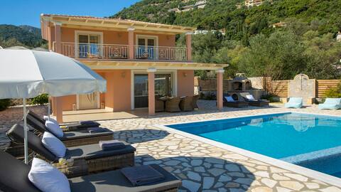 Villa Marianna with pool, sea views and garden