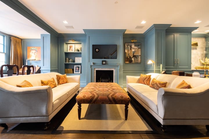 Luxury Townhouse in Beautiful Barnes