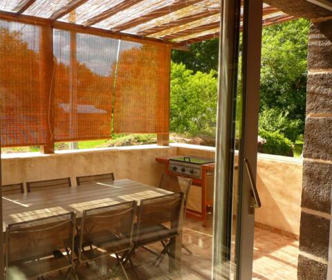 Large 4* rated house in the heart of Sancy