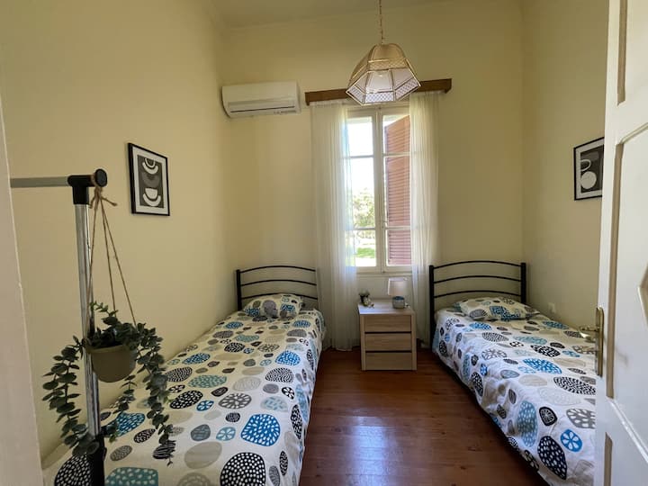 غرفة النوم 2