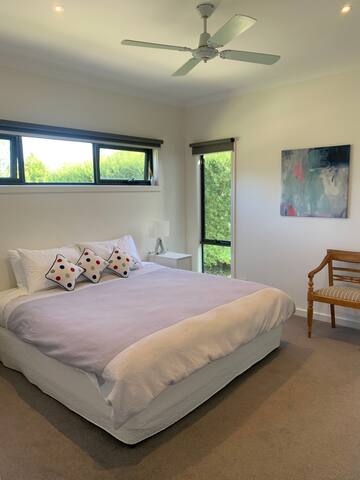 Home away from home – everything you need & more! gallery image 3