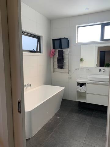 Home away from home – everything you need & more! gallery image 5