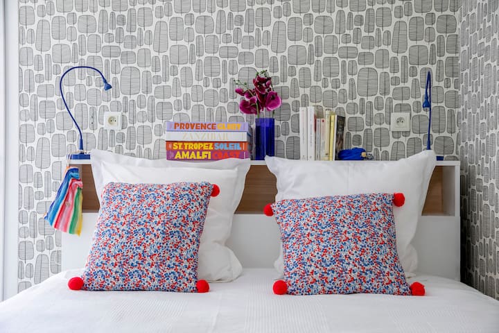 Bedroom 1 Maison des Amis, Provence cottage