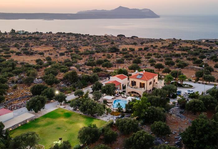 Luxury Villa Freedom for a private Family Vacation gallery image 3