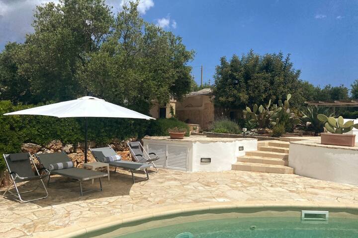 TRULLO SARACENO CON PISCINA PRIVATA