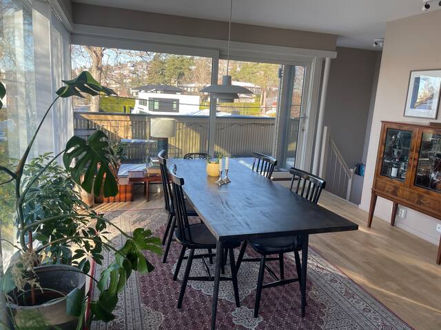 Cozy modern house, with the perfect location! gallery image 5