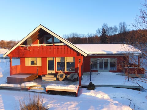 A house with a view   13 minutter from the airport