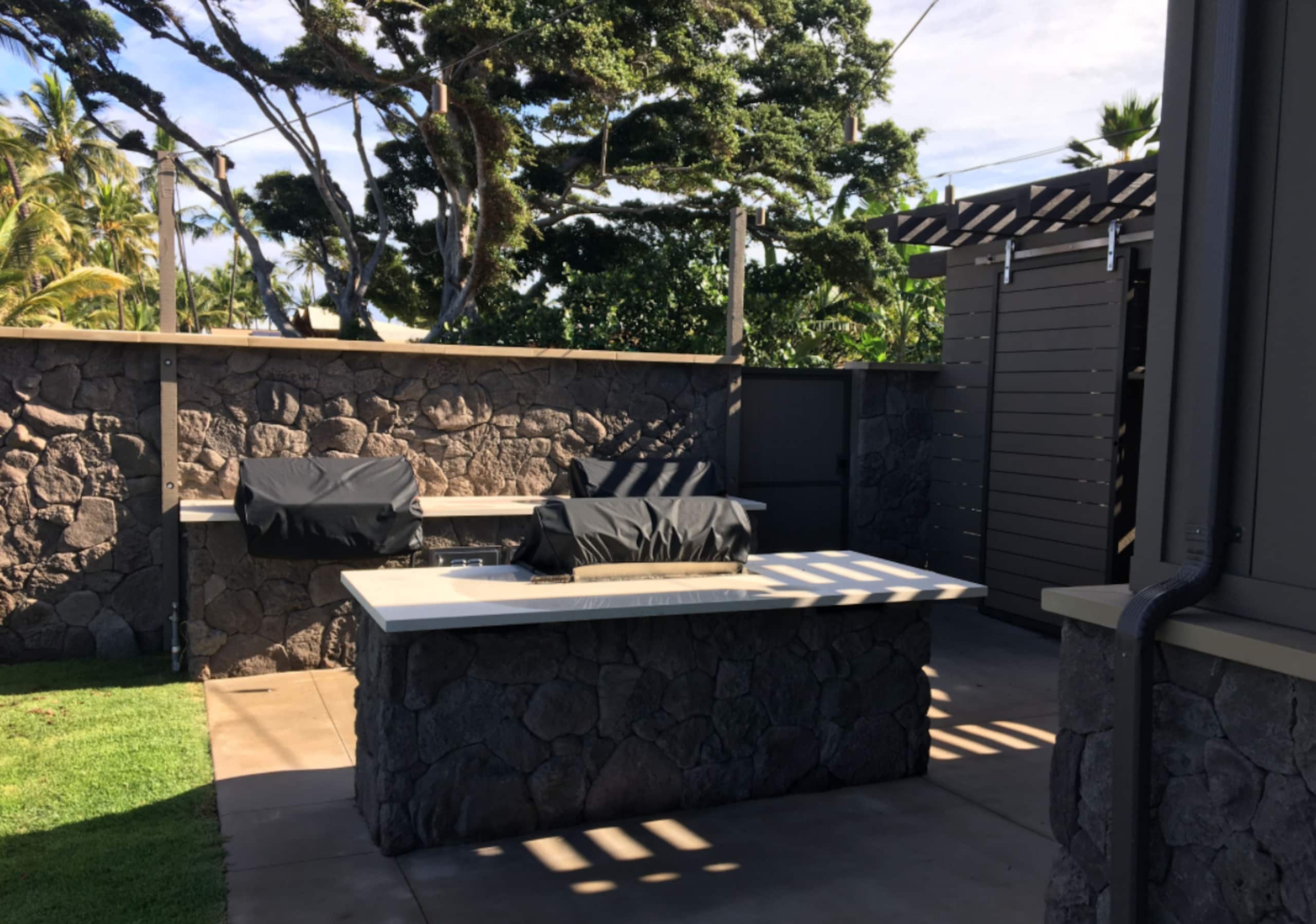 Condo in Kihei · ★4.94 · Studio · 1 bed · 1 bath - Image 4