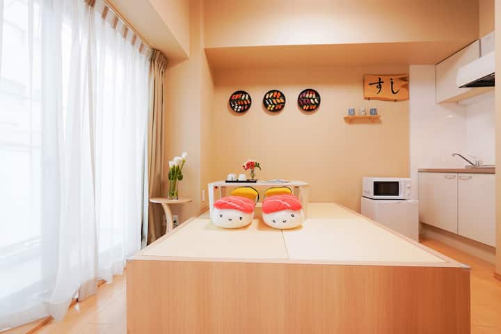 VBoutique House/202 Sushi Room/Kuromon Market 30 sec walk/Nipponbashi Station 3min walk/3 pax