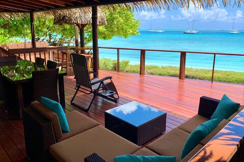 HUAHINE DREAM BEACH HOUSE *The best place to be*