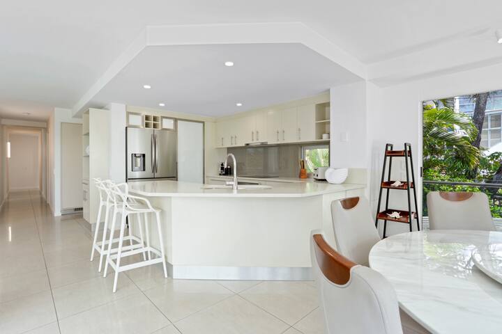 The Cove Noosa – Apartment 9 Ocean Pent gallery image 5