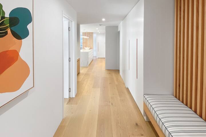 The Cove Noosa – Apartment 18 Ocean Suite with Spa gallery image 3