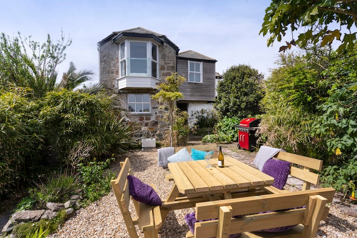 Unique Farmhouse, 150 Metres Porthmeor Beach - St Ives