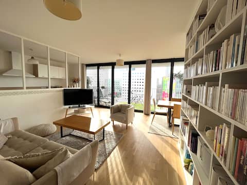 Top Airbnb: Paris La Defense Apartment in Nanterre