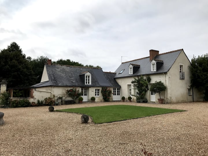 Country house in the middle of the Loire Valley Houses for Rent in