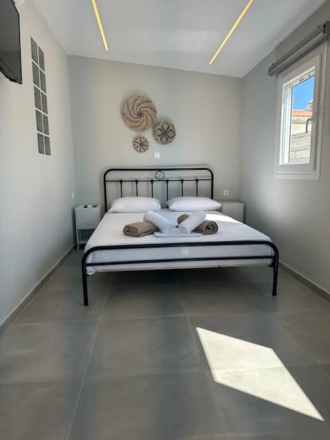 Downtown triple Apartment