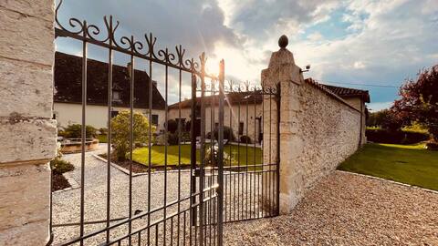 Charming cottage in Périgord for 6 people.
