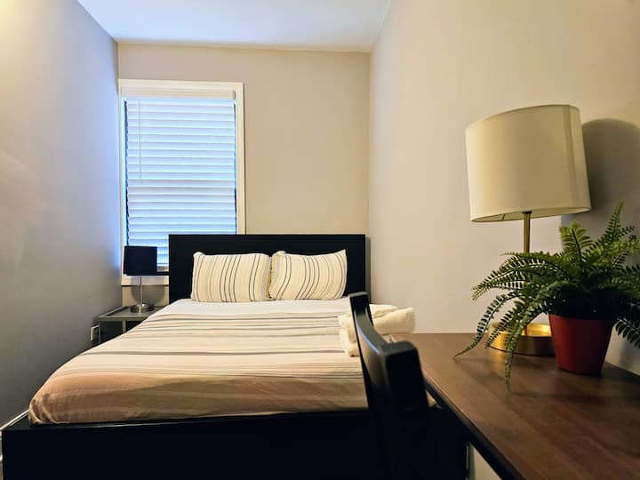 Spálňa č.2 s posteľou plnej veľkosti