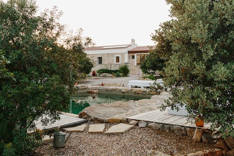 Top performing Airbnb: The Old Pig – Garden Suite, Kitchen & Pool View in Loulé (São Clemente)