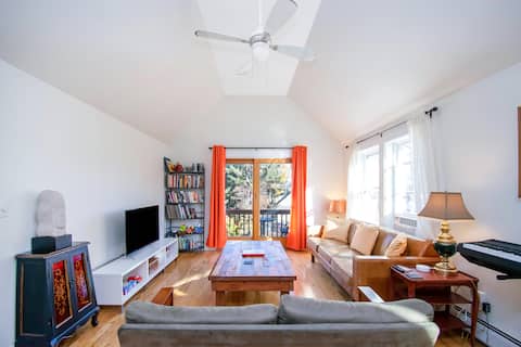 Skylights, art + design in best downtown location