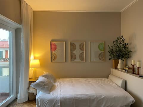 Top Airbnb: RookieA - Perfect location old town balcony view em Cascais