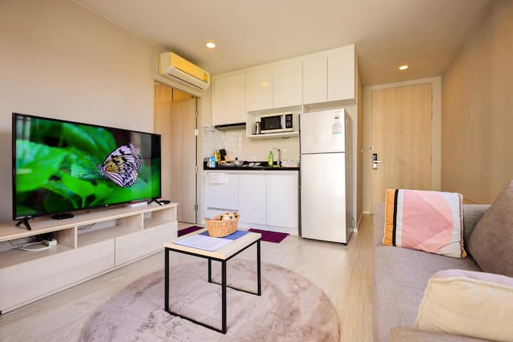1 Br Condo Minutes Walk From Nimman/maya/moat - Chiang Mai