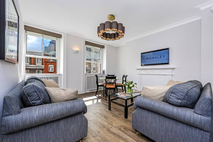 10 Curzon Street, 2 Bedroom gallery image 5