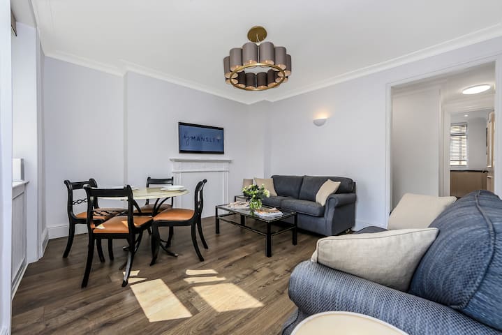 10 Curzon Street, 2 Bedroom