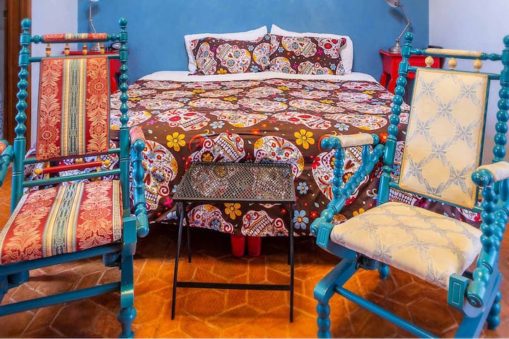 Двойното легло под красивия таван Boveda