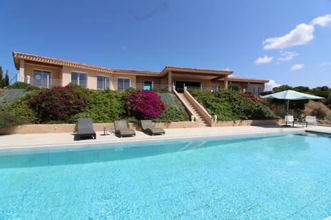 230m2 villa with panoramic sea view/heated pool