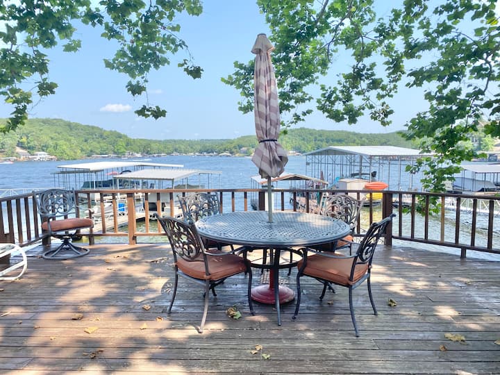 Sparkling Clean Family Cabin! Deck, Views & Kayaks Cottages for Rent