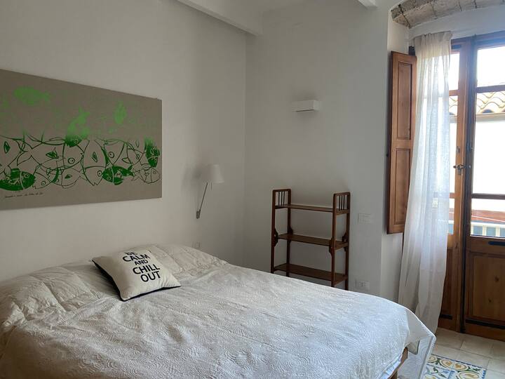 საძინებელი 1