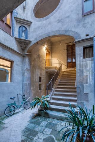 17th Century Palace in the heart of Barcelona gallery image 4