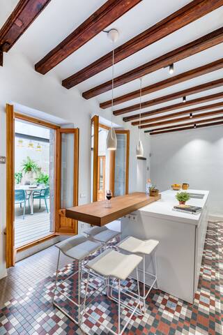 17th Century Palace in the heart of Barcelona