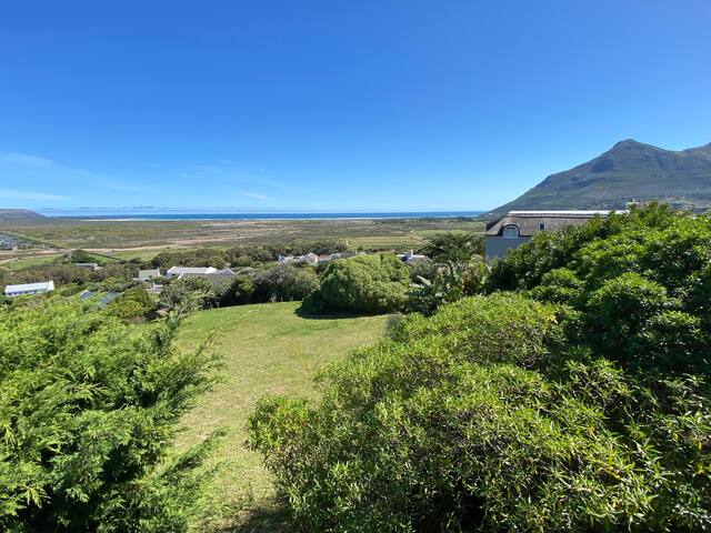 Happy Cape House, pure ocean & mountain enjoyment gallery image 3