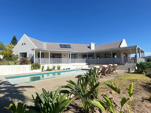 Happy Cape House, pure ocean & mountain enjoyment gallery image 2