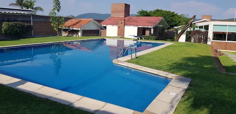 The house of the beautiful woman and the grumpy old man