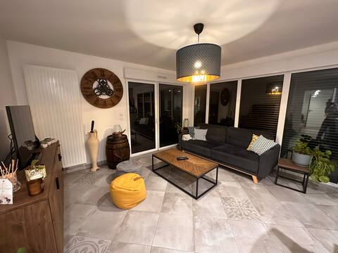 Cozy apartment with private secure parking