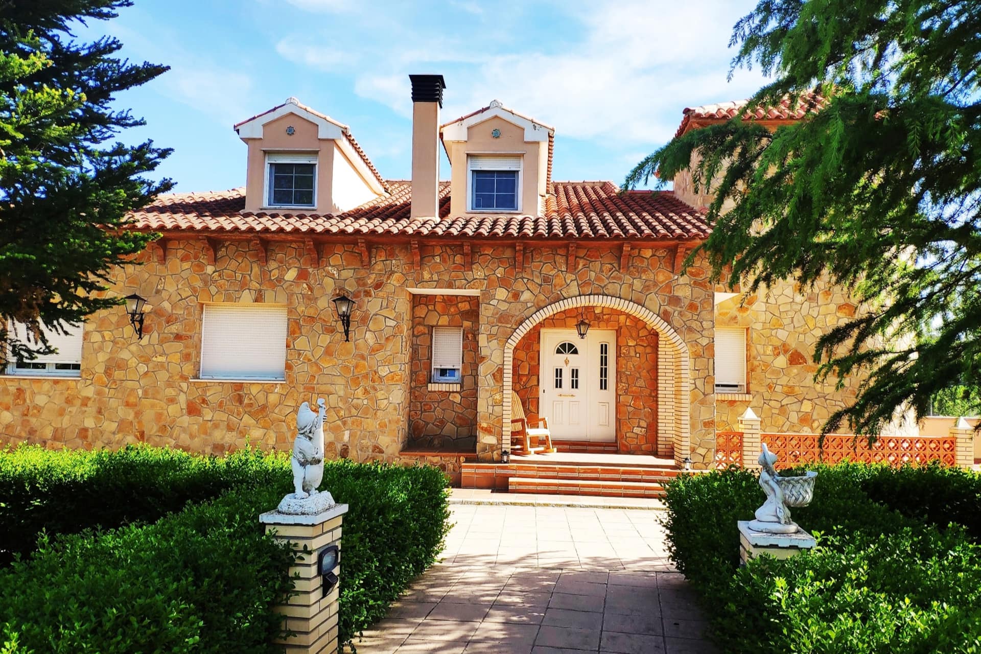VillaCiTe with views/BBQ/Parking-Teruel in 2 min
