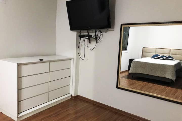 Აპარტამენტი
 ( + 2 დამატებითი ერთადგილიანი მატრასი)