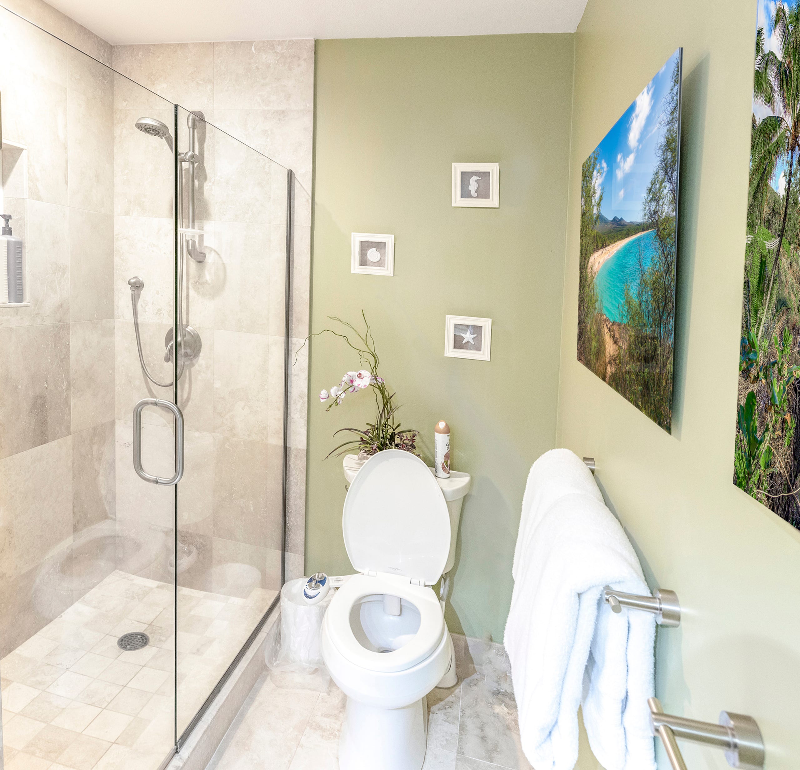 Condo in Kihei · ★4.98 · 2 bedrooms · 4 beds · 2 private baths - Image 12