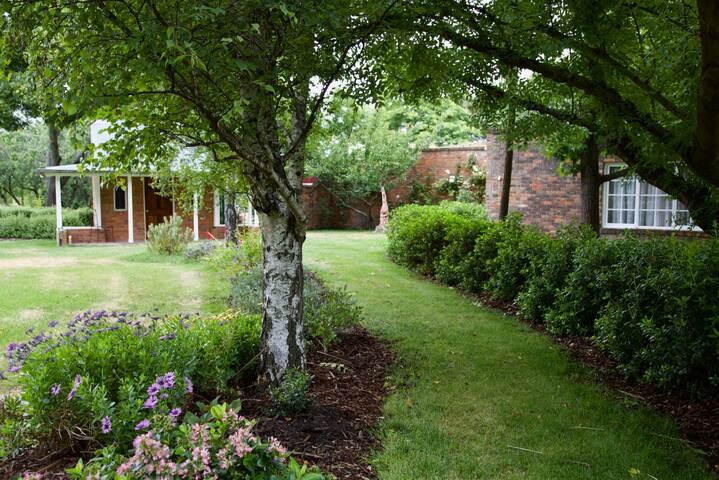 Briar Lane House gallery image 3