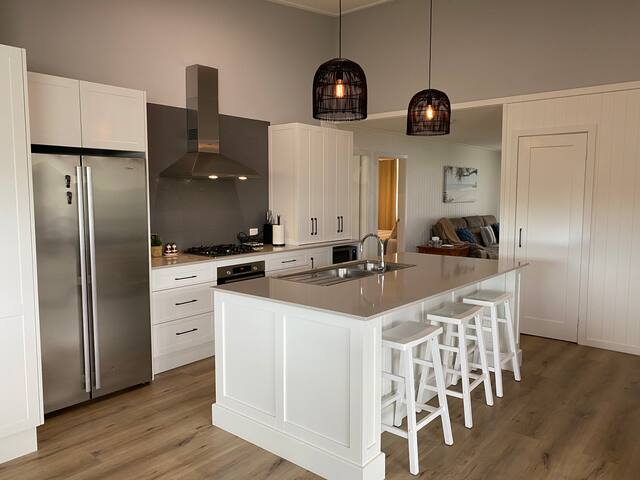 Seamist @ Scotts Head, the perfect beach retreat. gallery image 2