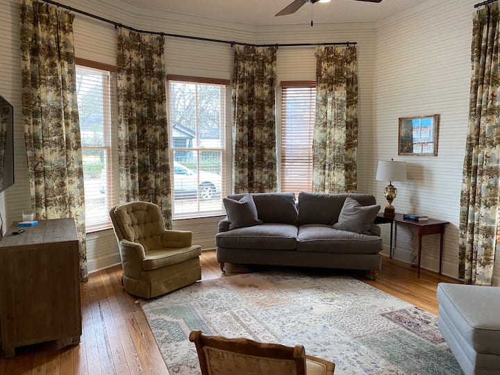 Newly Renovated Historic Mill Village Cottage - Tupelo, MS