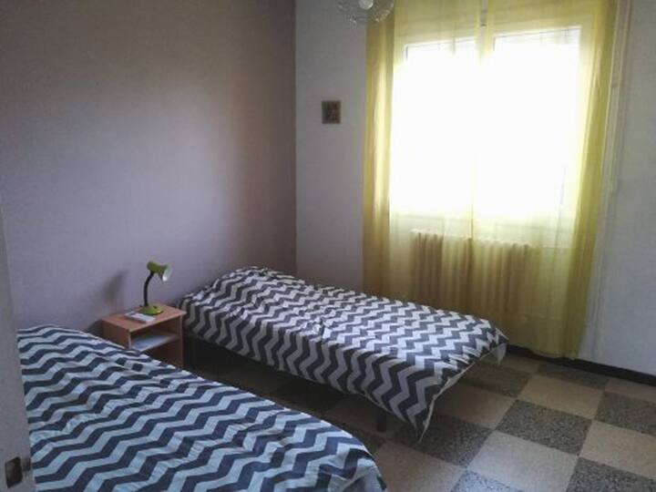 საძინებელი 1