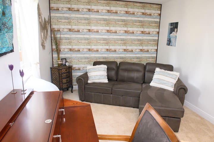 楼上-第三间卧室